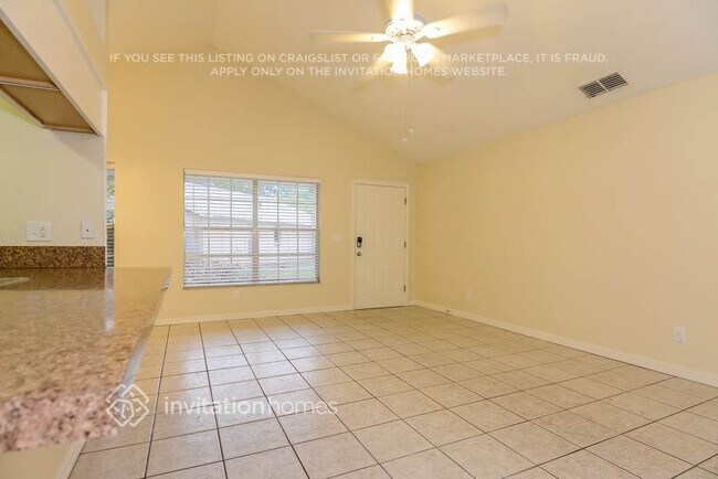 Foto del edificio - 3764 Carmichael Ct