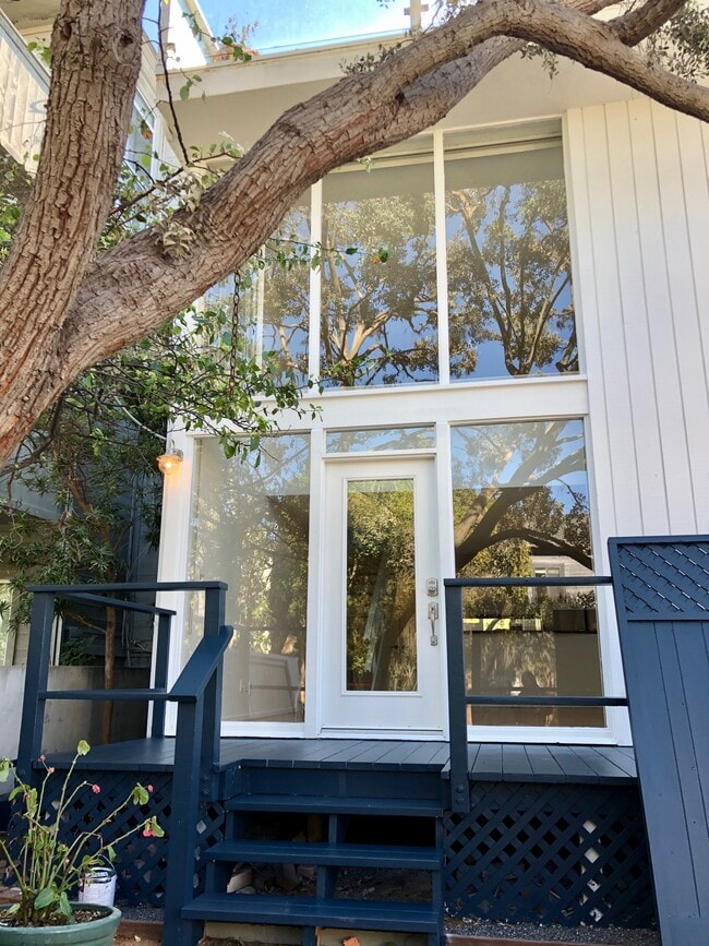 Building Photo - 12 Westwind St