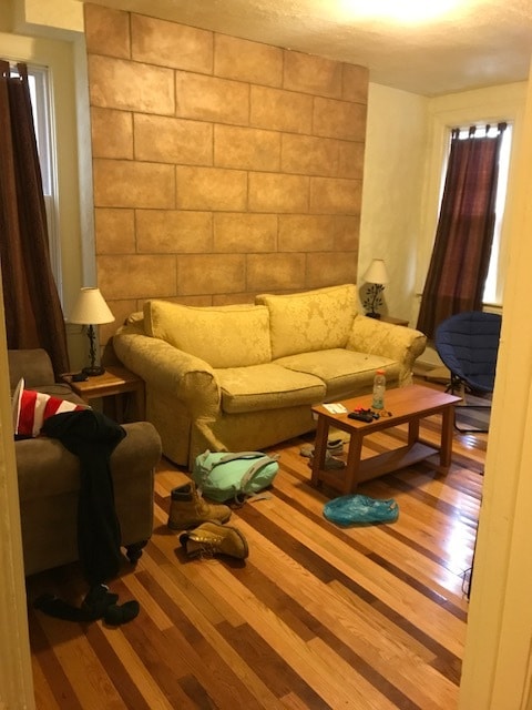 Foto principal - 3325 Parkview Ave