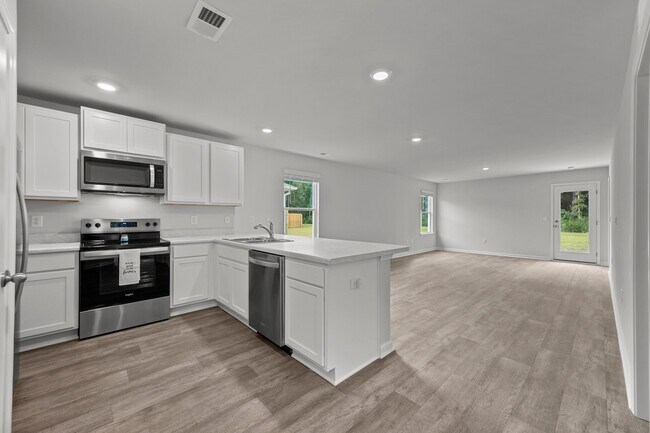 Building Photo - 2098 Course Ln