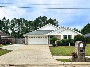 Building Photo - 2365 Ortega St