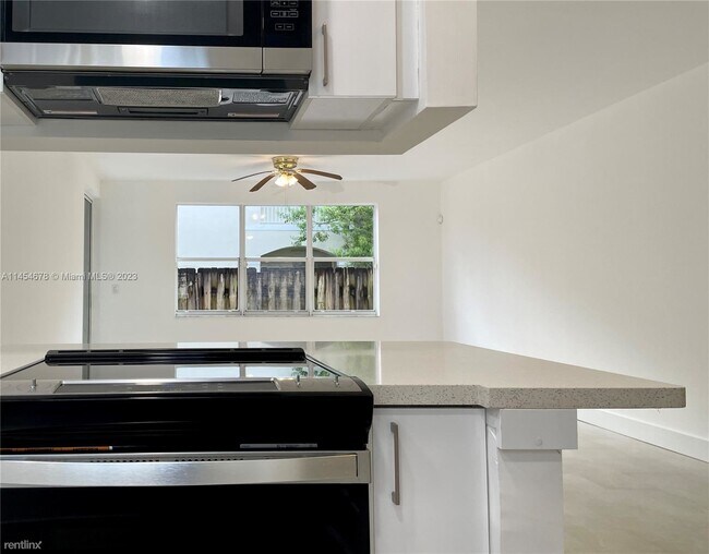Foto del edificio - 3 br, 2 bath House - 21250 NE 8th Pl Apt 3 1