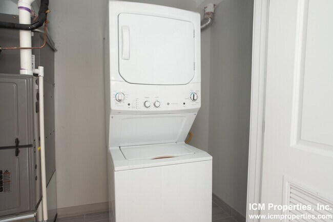 Foto del edificio - 4419 N Seeley Ave