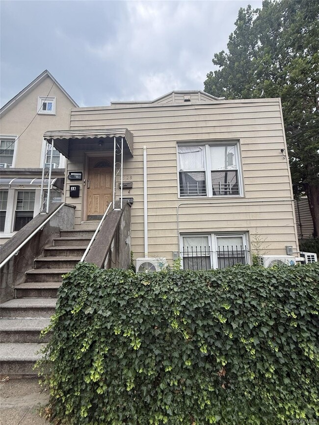 Building Photo - 2528 Poplar St