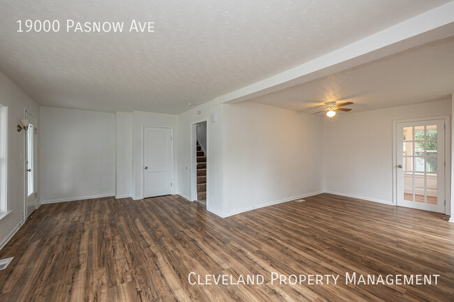 Building Photo - Renovated Euclid Home