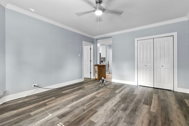 Foto del edificio - 3815 N Greenview Ave