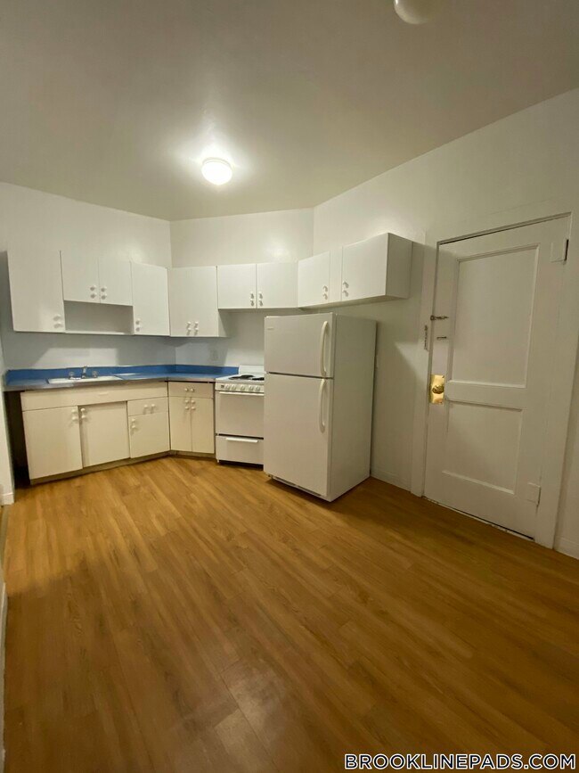 Foto del edificio - 1589 Beacon St