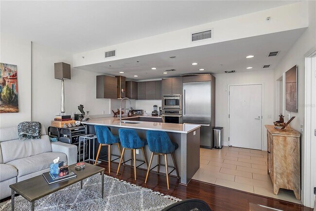 Foto del edificio - 175 1st St S