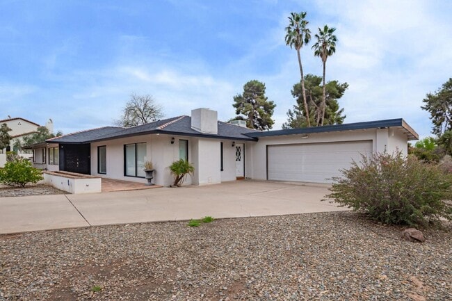 Building Photo - 5401 E Exeter Blvd