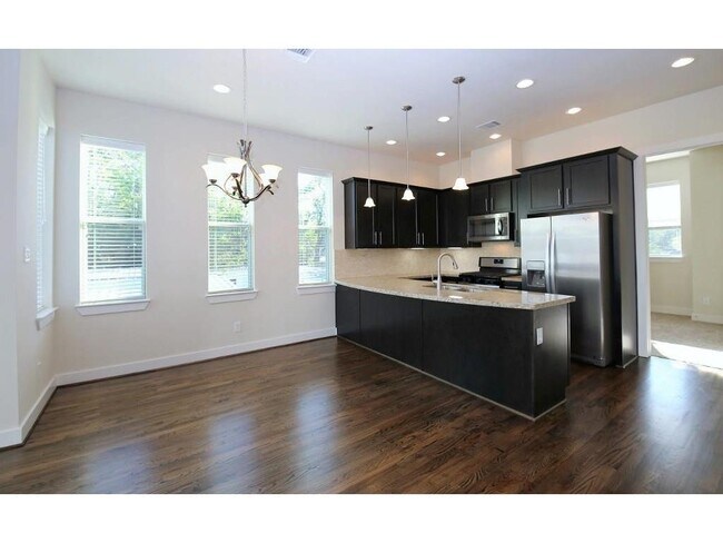 Foto del edificio - 1203 Cedarpost Tree Springs Pl