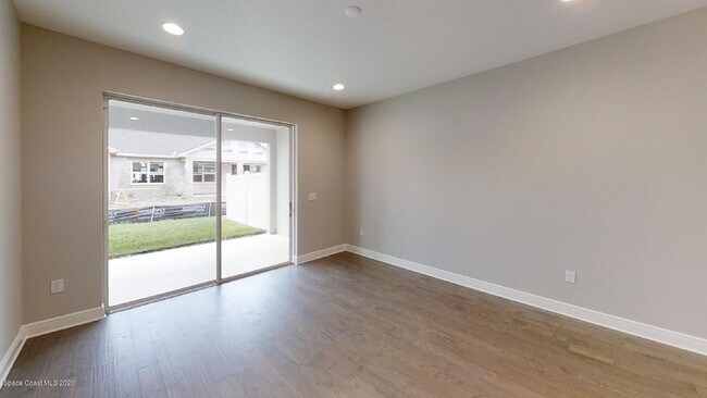 Foto del edificio - 8273 Loren Cove Dr