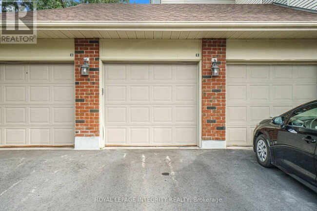 Building Photo - 96 Haxby Private