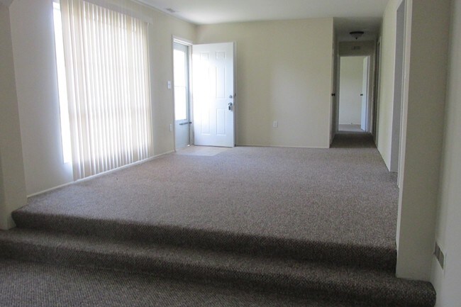 Building Photo - 4141 Arlington Dr