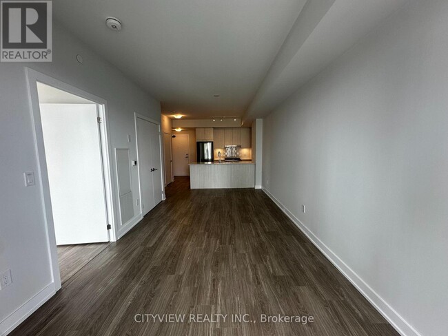 Building Photo - 430-1430 Square One Dr