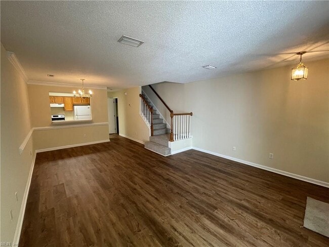 Living/Family Room - 905 Settlement Dr Apartment