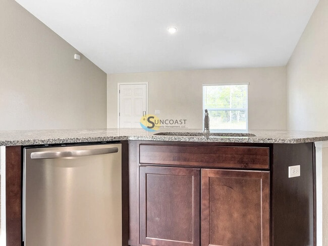 Building Photo - Stunning 3bed/2BA Home in Ocala!