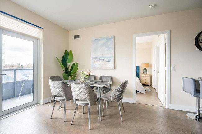 Building Photo - 17 Anndale Dr