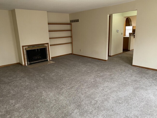 Building Photo - 6525 Bluejacket