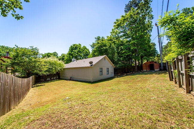 Building Photo - 6 Laramie Ln