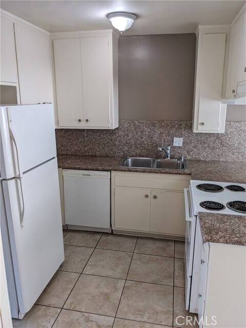 Foto del edificio - 2758 Orange Ave