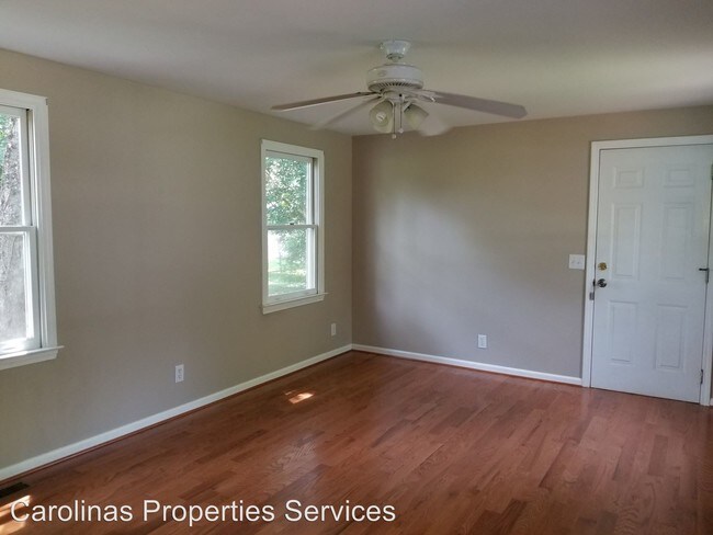 Building Photo - 3 br, 3 bath House - 209 Springs St