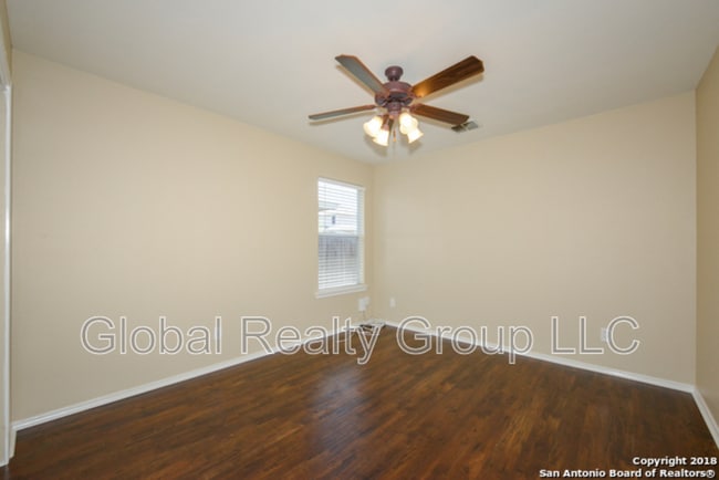 Building Photo - 203 Cardinal Way