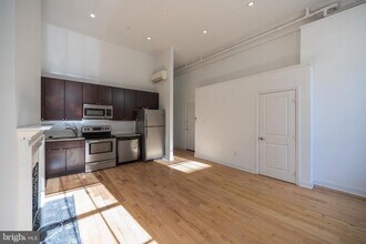 Building Photo - 1311 Spruce St