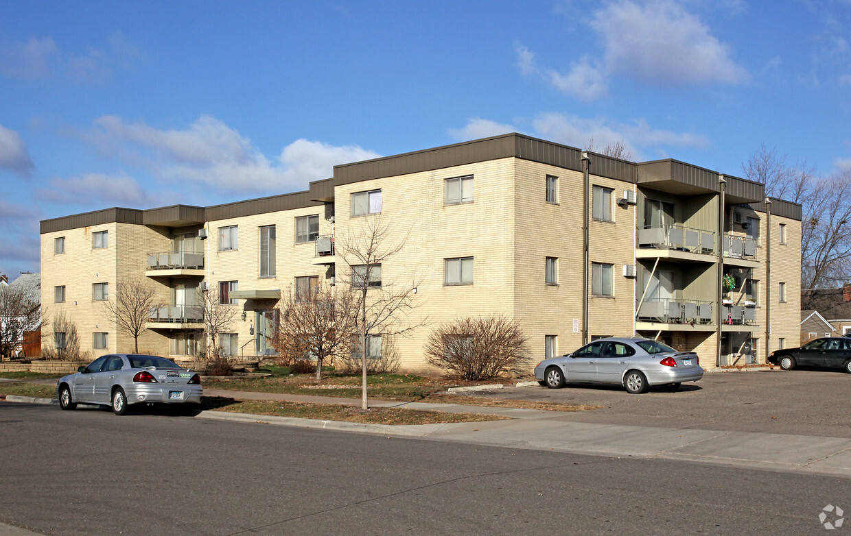 Montana Apartments St Paul