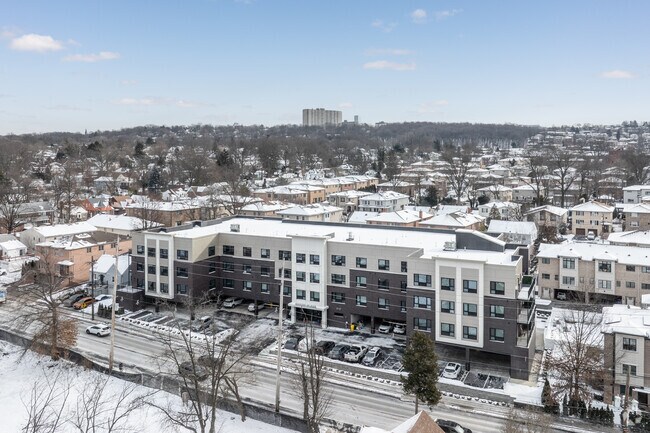 Aerial Photo - 510 Grand Plaza