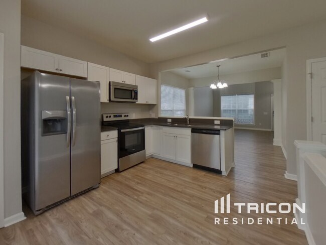Building Photo - 2521 Wingdale Dr