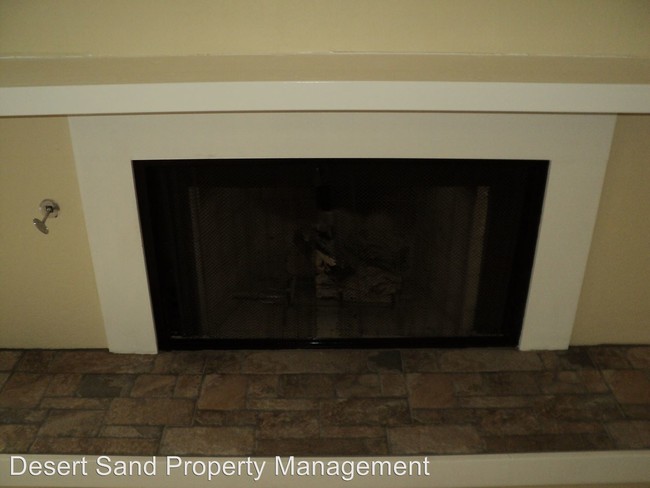 Building Photo - 5062 S Rainbow Blvd