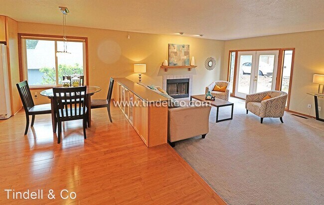 Building Photo - 4 br, 3 bath House - 3945 SW Canby St