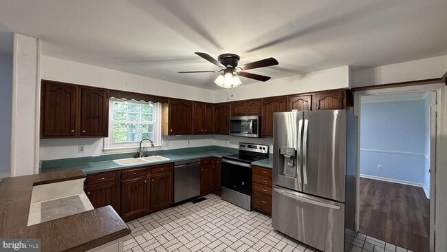 Building Photo - 4015 Duke Of Gloucester St