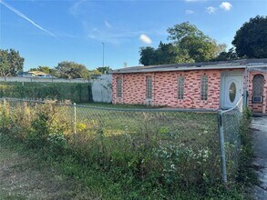 Building Photo - 6230 Garfield St