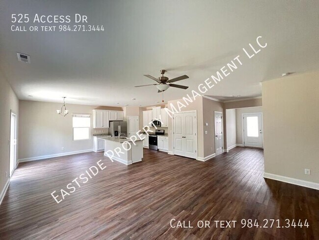 Foto del edificio - 525 Access Dr