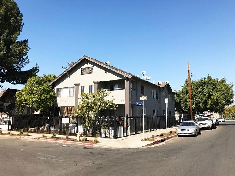 Primary Photo - 2869 W 14th St