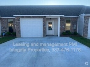 Building Photo - 33260 LA-16