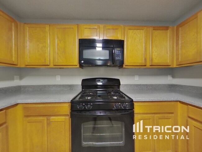 Foto del edificio - 271 Bainbridge Cir
