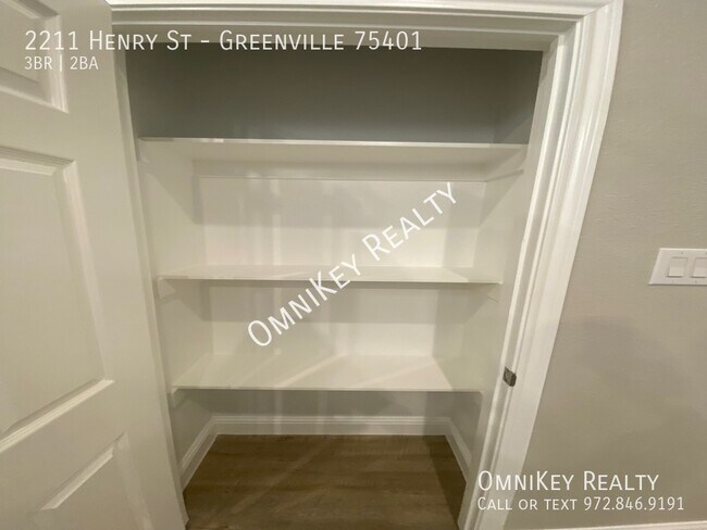 Foto del edificio - 2211 Henry St