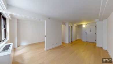 Building Photo - 222 E 39th St