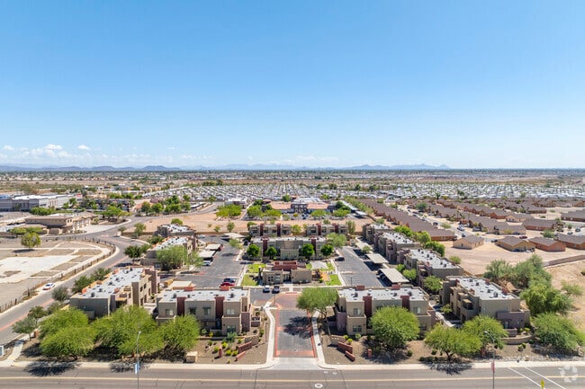 Building Photo - Bell Mirage Estates