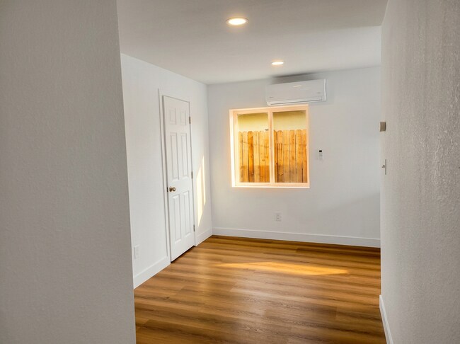 Foto del edificio - 4738 Trebor Rd