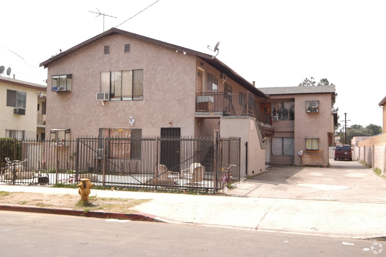Building Photo - 6827 Radford Ave
