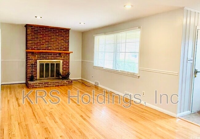 Foto del edificio - 7222 Richland Dr