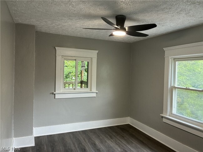 Building Photo - 958 Haynes St