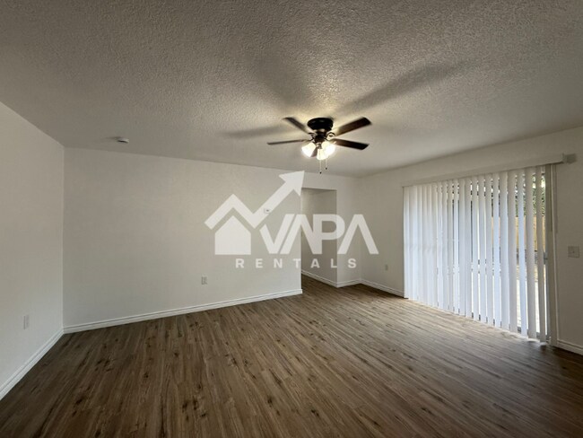Foto del edificio - 4322 Las Cruces St