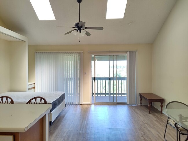 Building Photo - 510 Fairwood Lakes Dr
