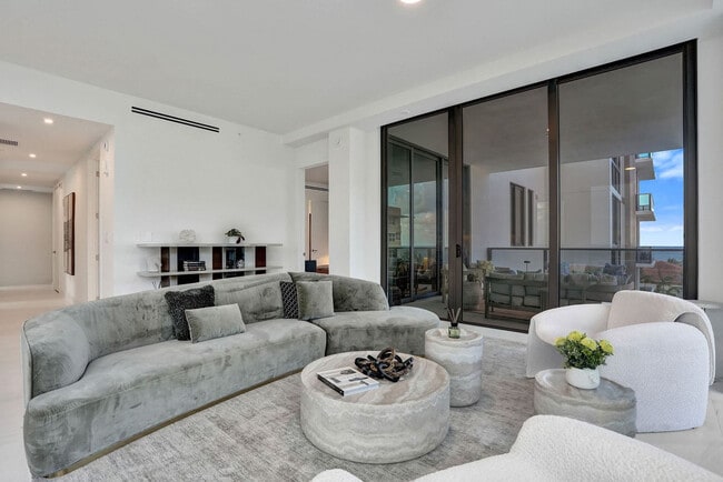 Building Photo - 305 Briny Ave