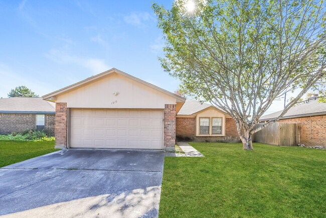 Foto del edificio - 1010 Hickory Post Ct