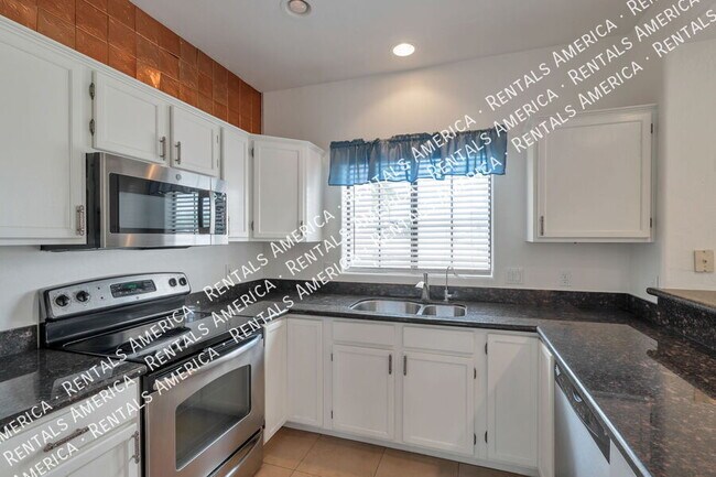 Foto del edificio - 9253 N Firebrick Dr